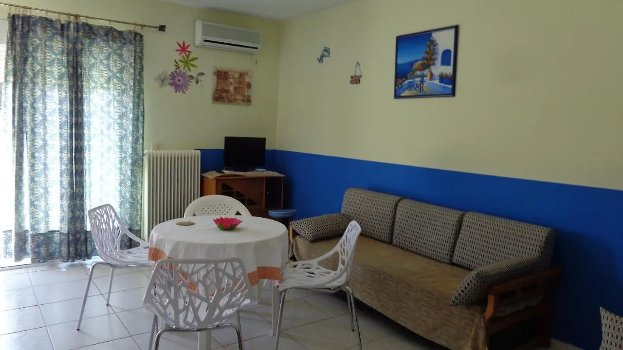 Mouses-Seaside Apartment Nea Kallikrateia