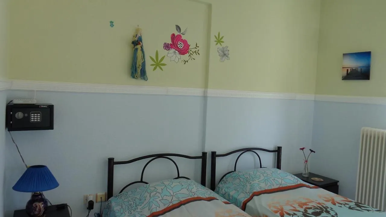 Mouses-Seaside Apartment Nea Kallikrateia