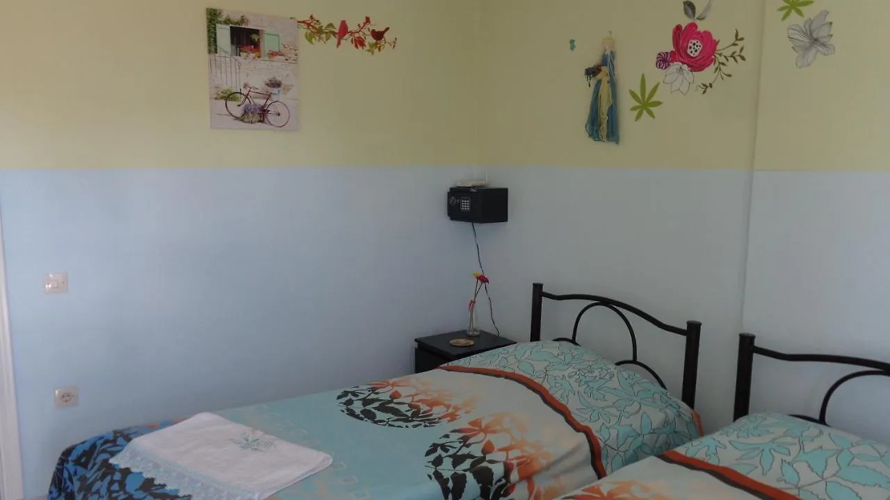 Mouses-Seaside Apartment Nea Kallikrateia
